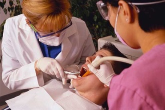 Лечение зубов отражается на работе сердца 